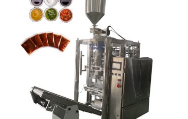 Automatic vertical bag forming filling sealing packaging machine for sauce
